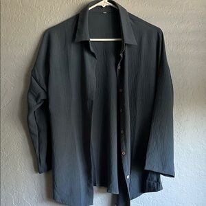 Women’s Gray Button-Up Shirt